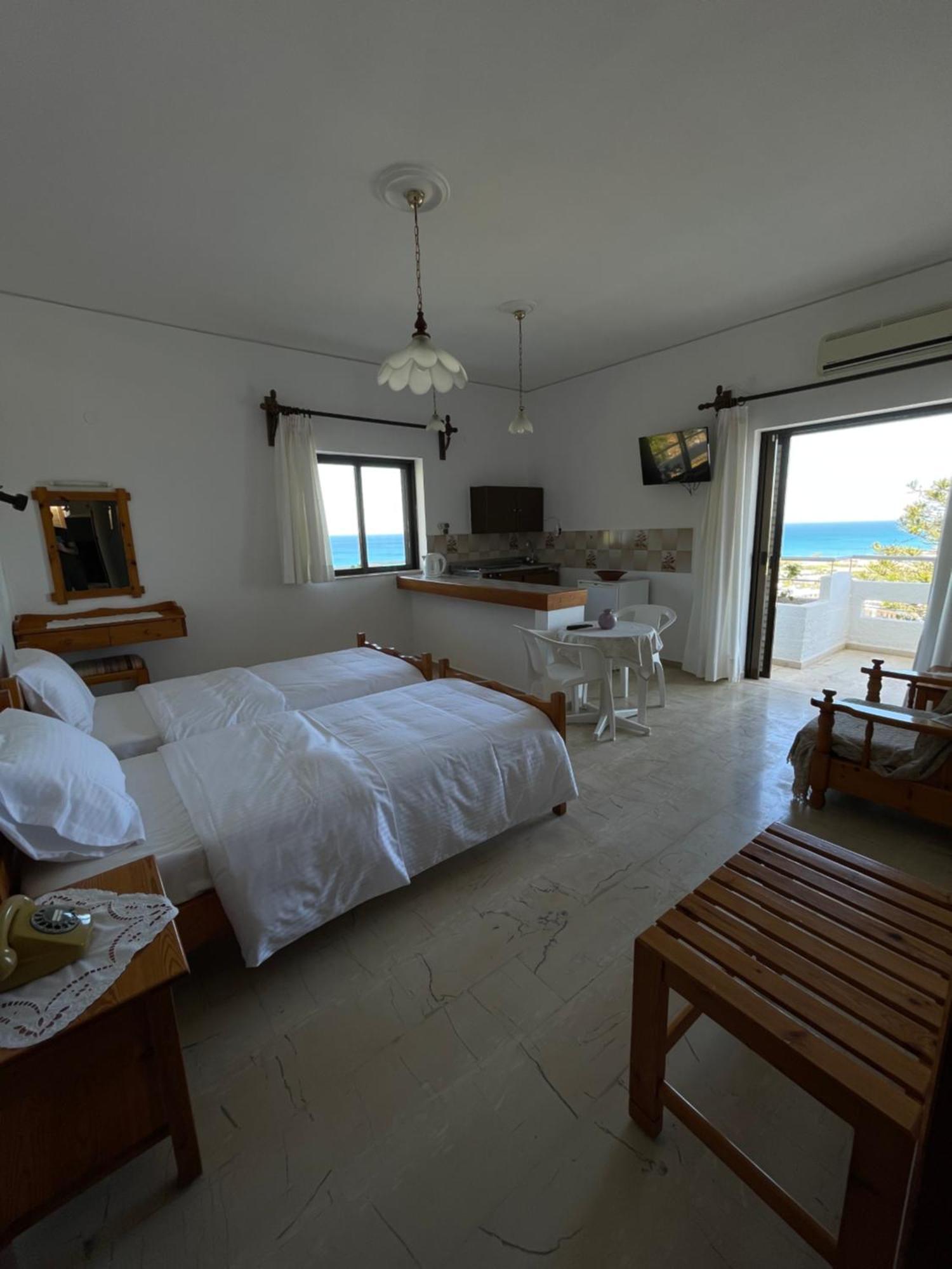 Aeolos Apartments Колимвари Екстериор снимка