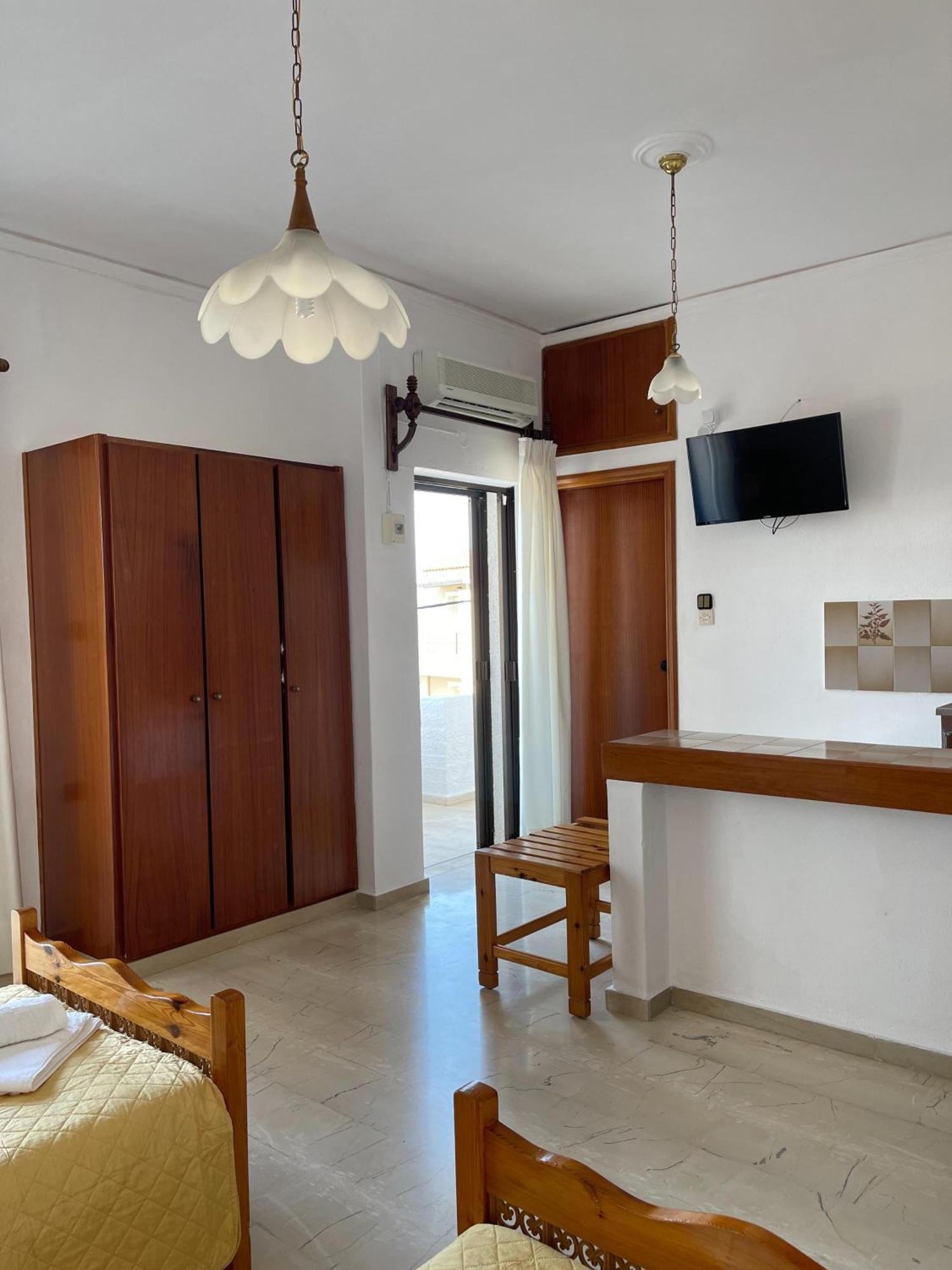 Aeolos Apartments Колимвари Екстериор снимка