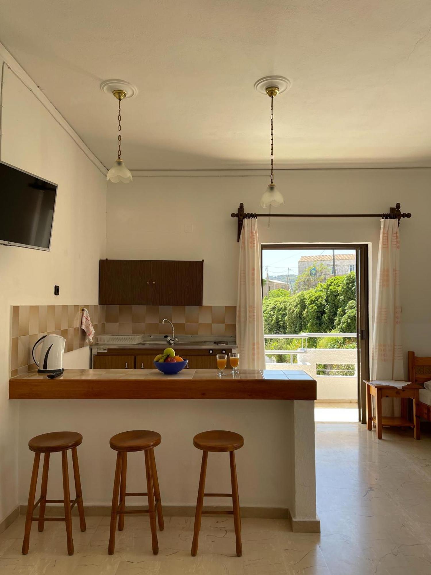 Aeolos Apartments Колимвари Екстериор снимка