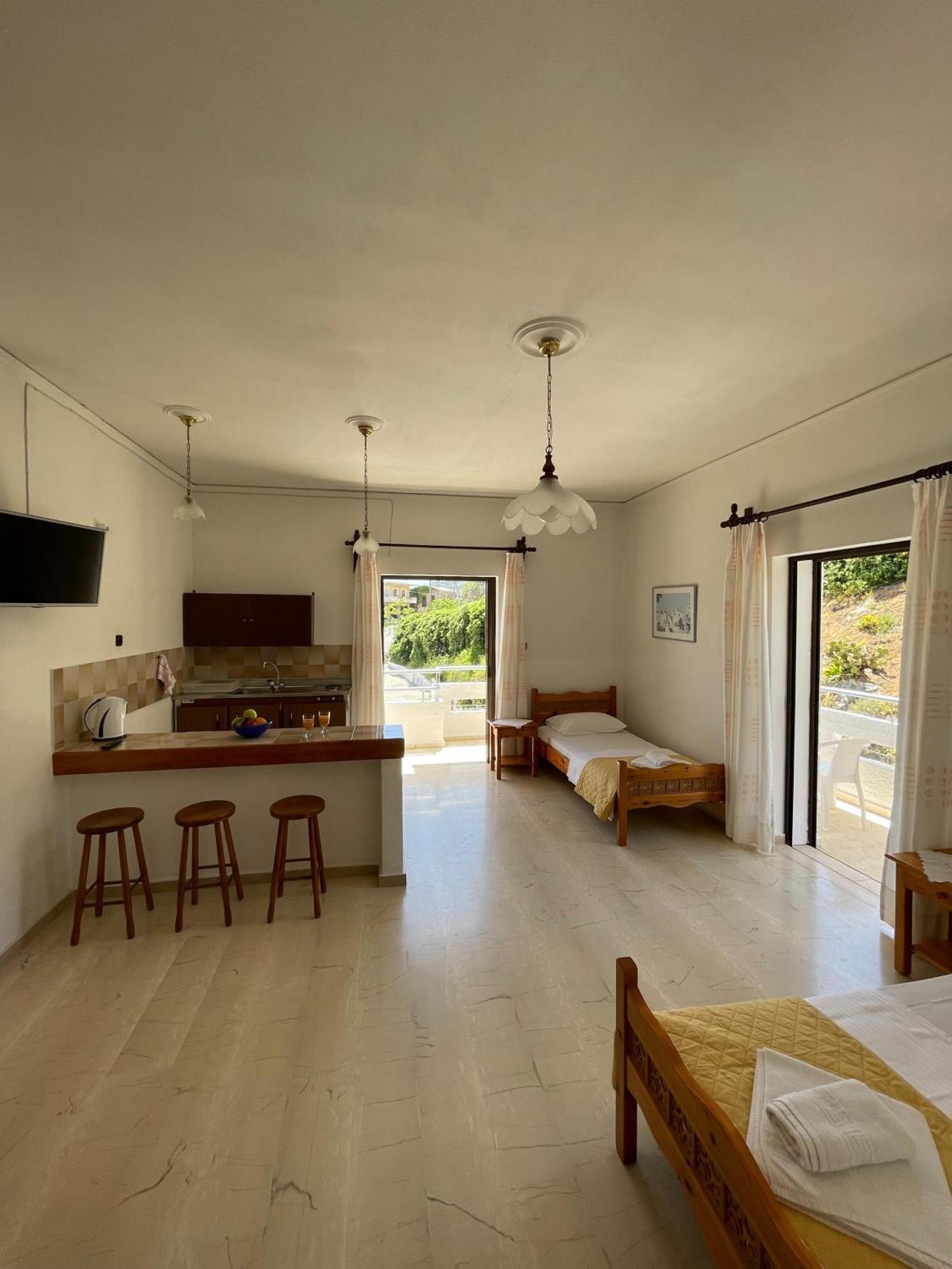 Aeolos Apartments Колимвари Екстериор снимка