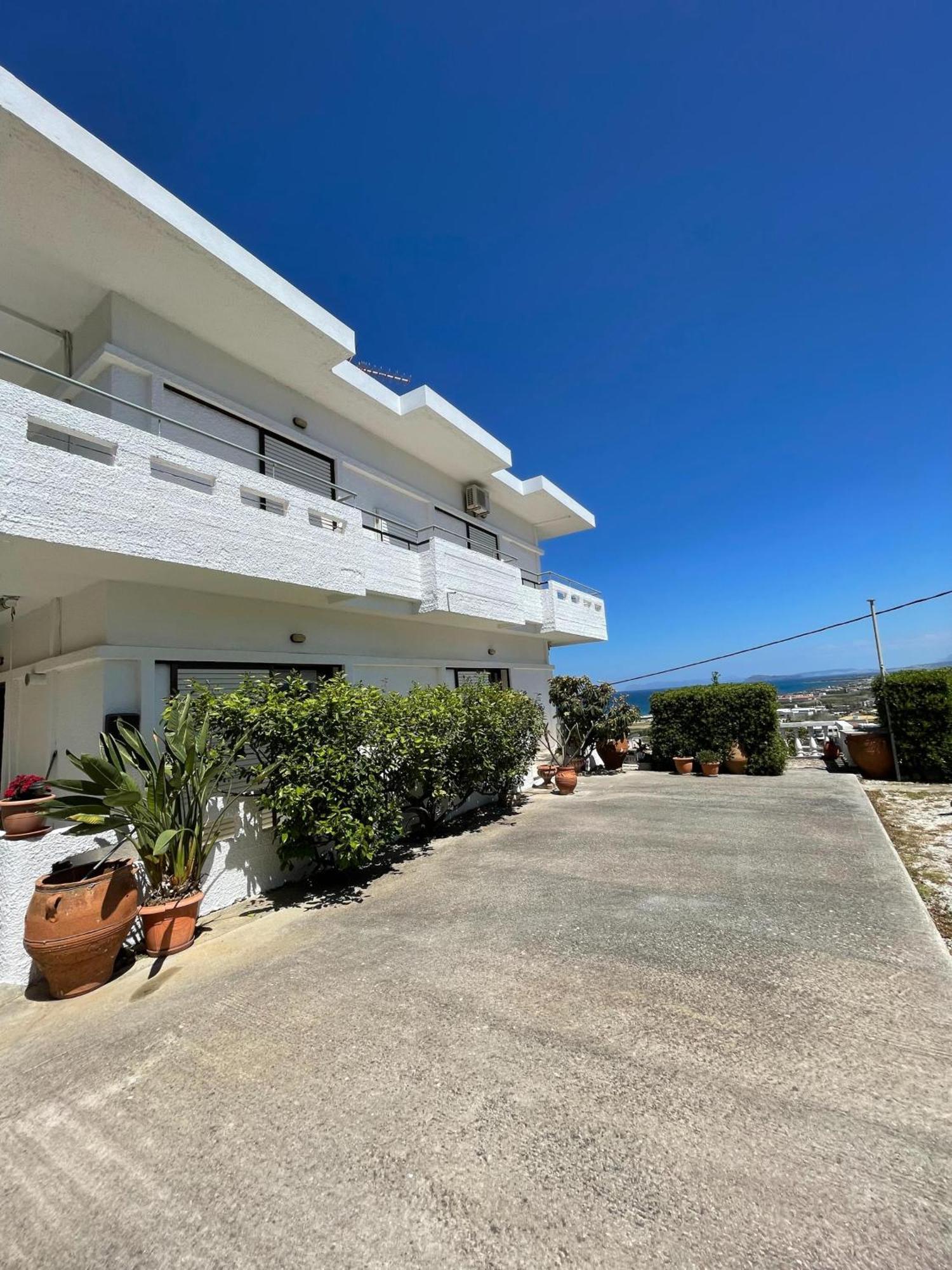 Aeolos Apartments Колимвари Екстериор снимка