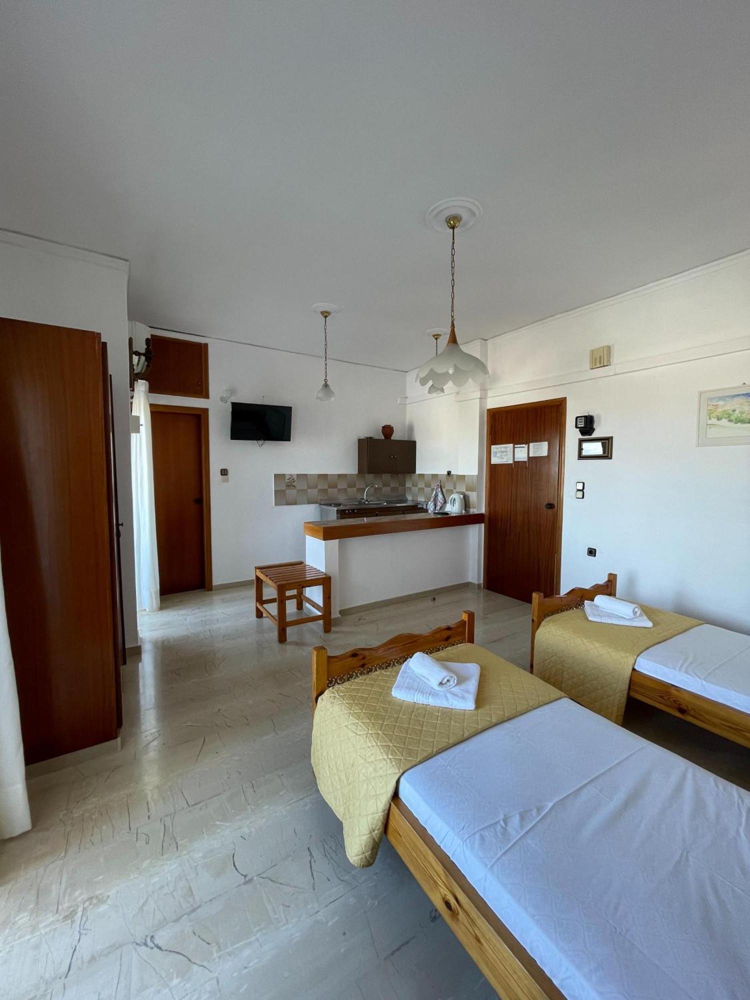 Aeolos Apartments Колимвари Екстериор снимка
