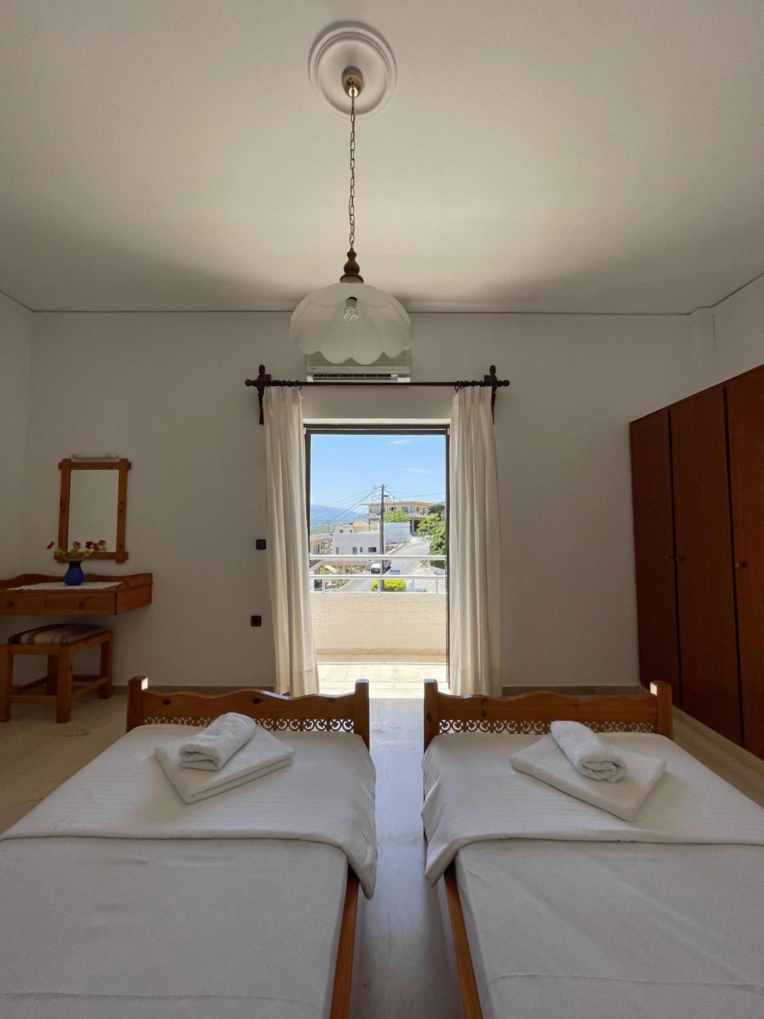 Aeolos Apartments Колимвари Екстериор снимка